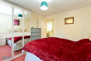 Bedroom- click for photo gallery